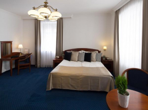 Гостиница Fonte Hotel  Дьор